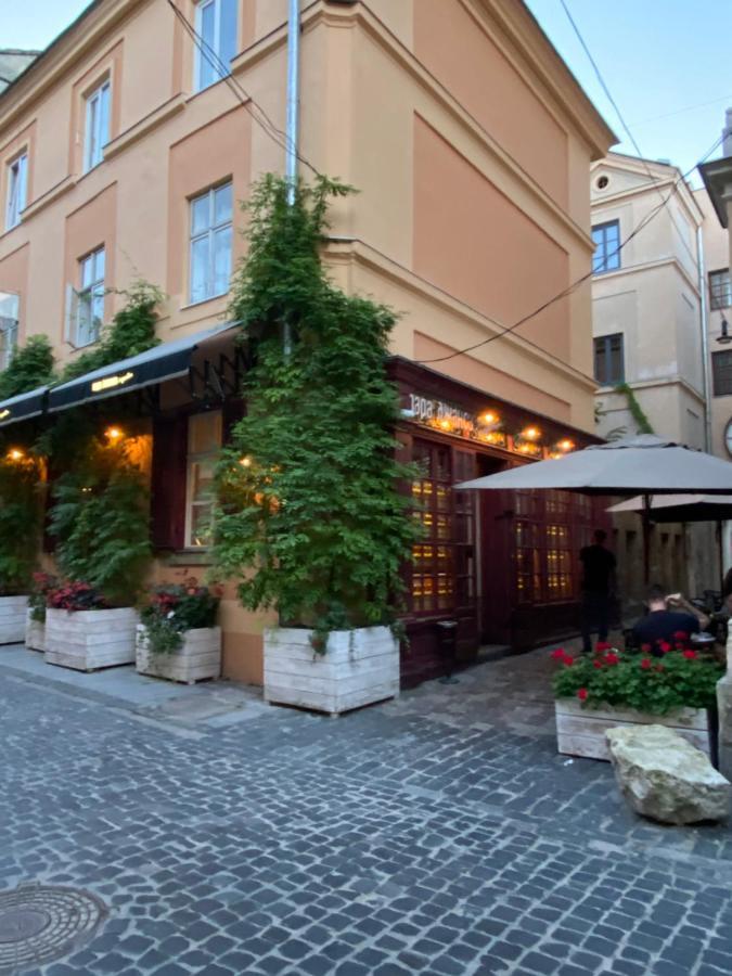 Квартира В Центрі На Вулиці Лесі Українки 19 Lviv Exterior foto