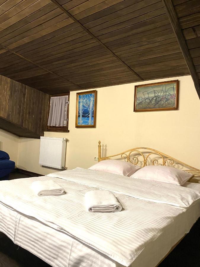 Квартира В Центрі На Вулиці Лесі Українки 19 Lviv Exterior foto