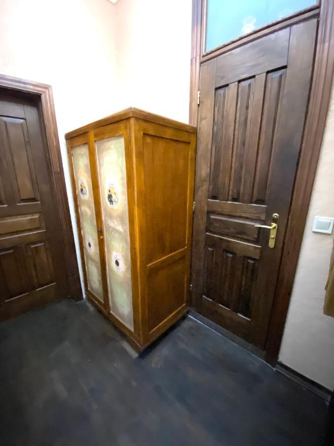 Квартира В Центрі На Вулиці Лесі Українки 19 Lviv Exterior foto
